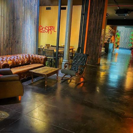 Poshtel Bilbao - Premium Hostel מראה חיצוני תמונה