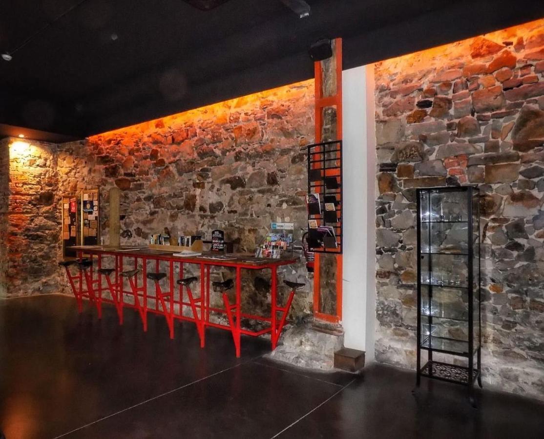 Poshtel Bilbao - Premium Hostel מראה חיצוני תמונה