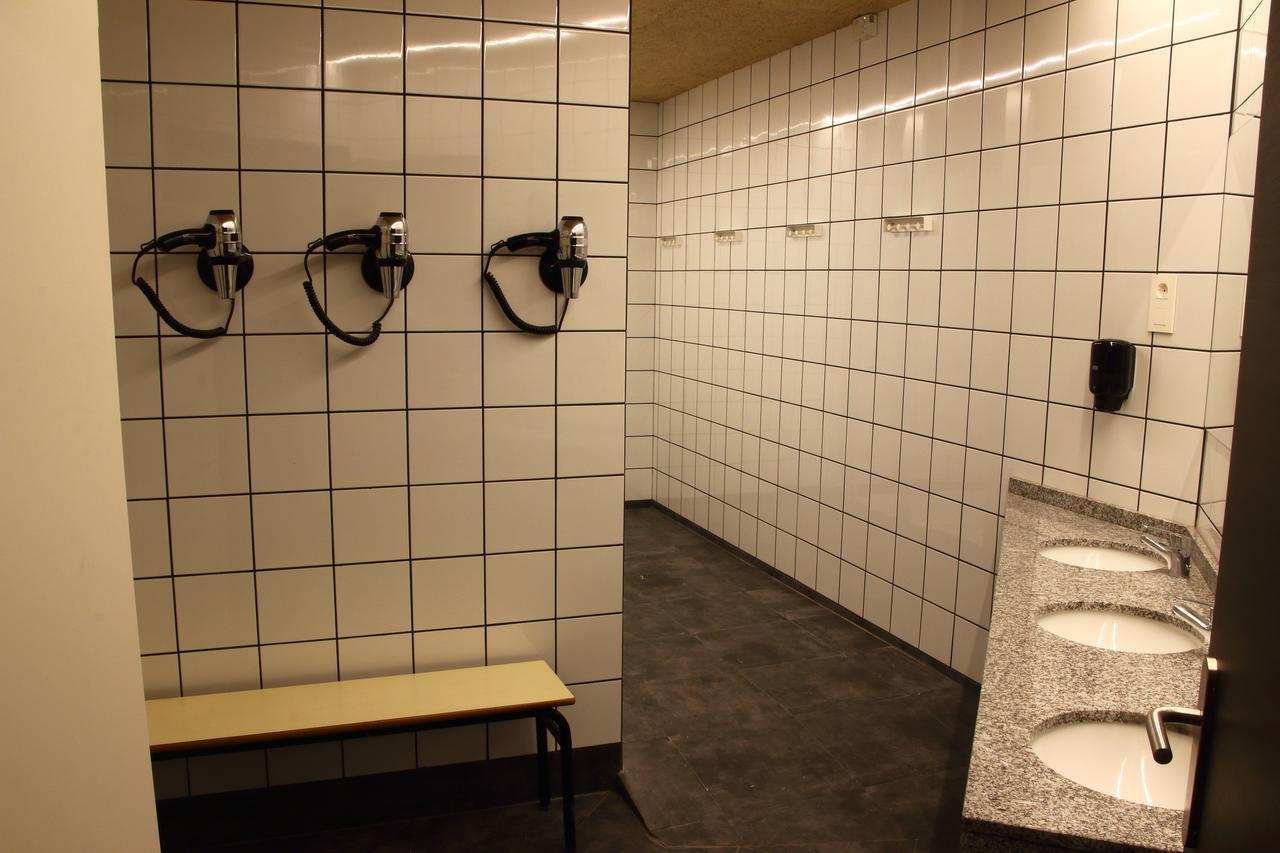 Poshtel Bilbao - Premium Hostel מראה חיצוני תמונה