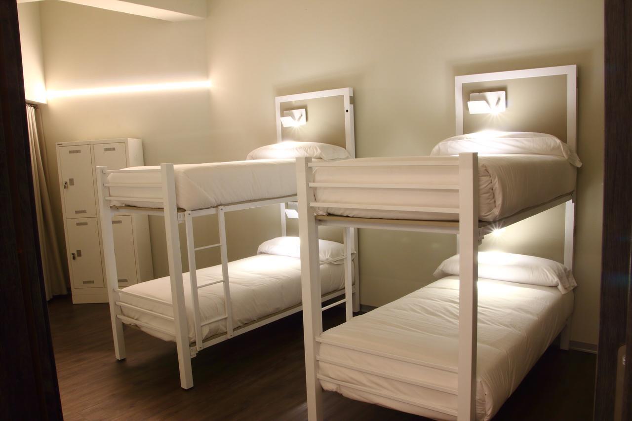 Poshtel Bilbao - Premium Hostel מראה חיצוני תמונה