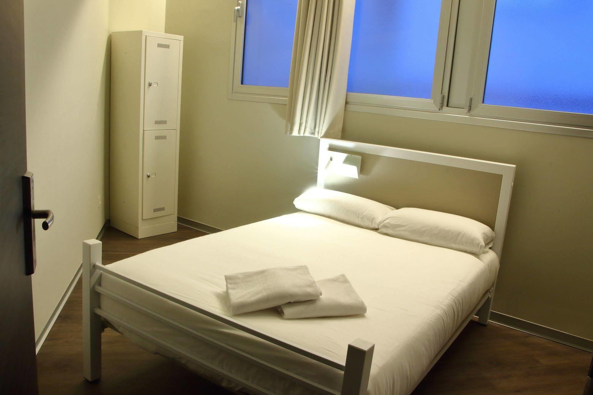Poshtel Bilbao - Premium Hostel מראה חיצוני תמונה